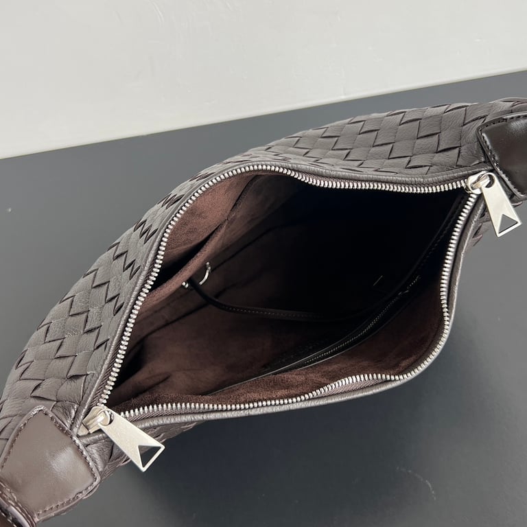 Bottega Veneta Traveller Hobo Bag Dark Brown - 6