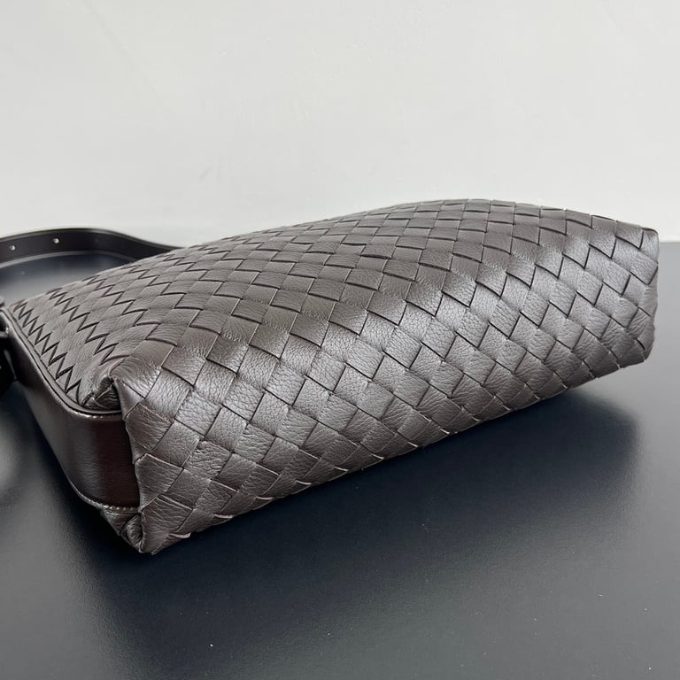 Bottega Veneta Traveller Hobo Bag Dark Brown - 8