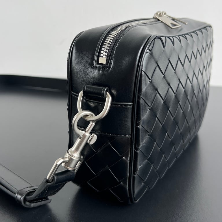 Bottega Veneta Intrecciato Camera Bag Black 755923 - 9