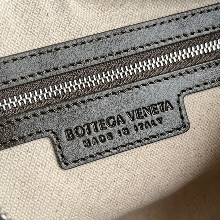 Bottega Veneta Intrecciato Camera Bag 755923 Olive - 3