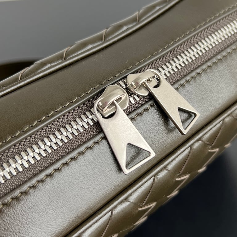 Bottega Veneta Intrecciato Camera Bag 755923 Olive - 4