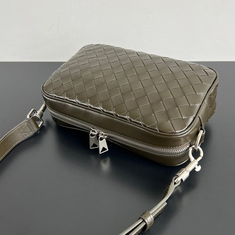 Bottega Veneta Intrecciato Camera Bag 755923 Olive - 7