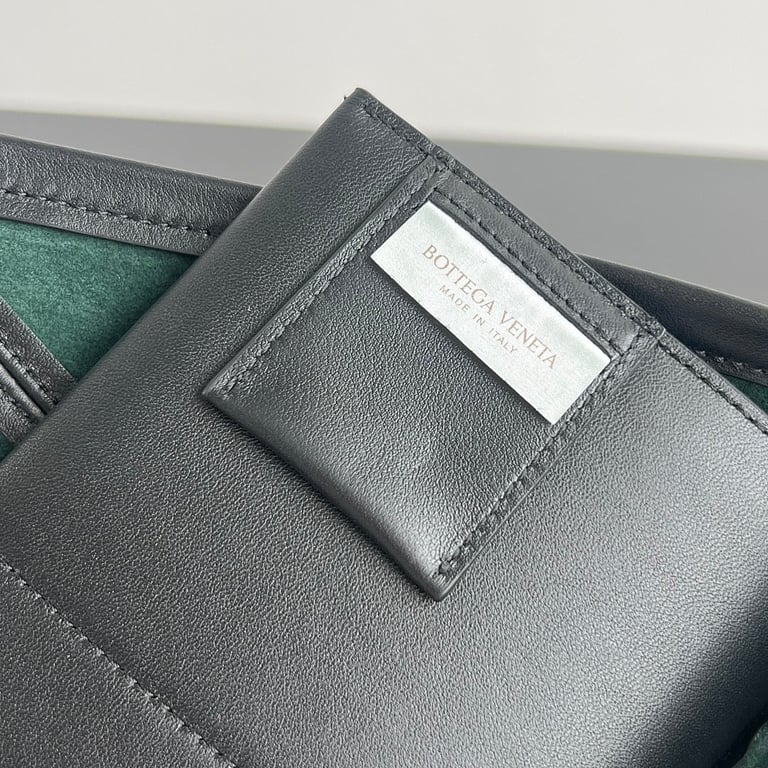 Bottega Veneta Sawyer Large Triangle Bag Black - 2