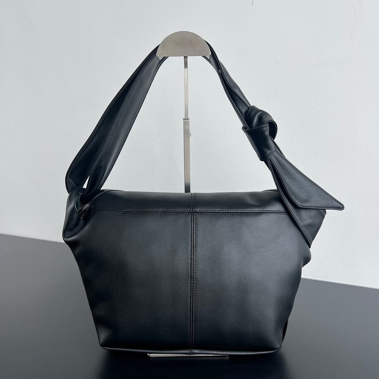 Bottega Veneta Sawyer Large Triangle Bag Black - 8