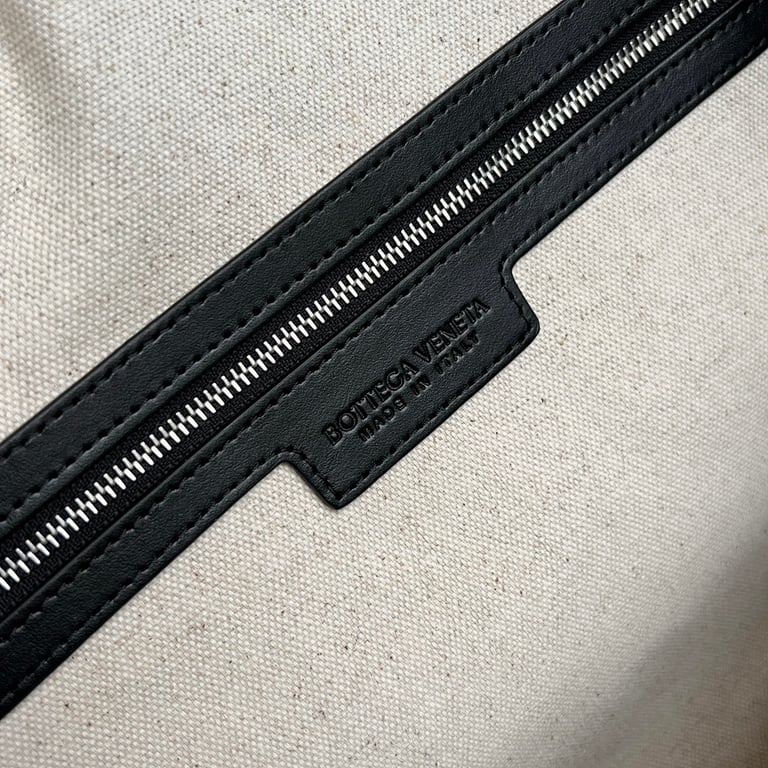 Bottega Veneta Intrecciato Duffle Bag 795287 - 3