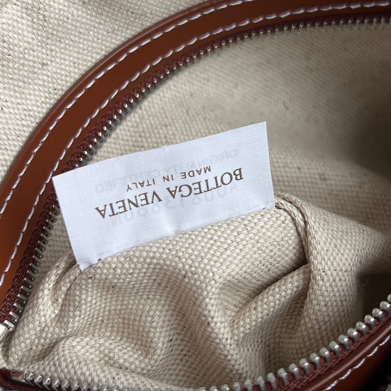 Bottega Veneta Intrecciato Camera Bag 755923 White - 2
