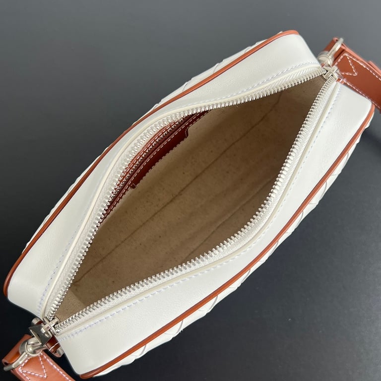 Bottega Veneta Intrecciato Camera Bag 755923 White - 6