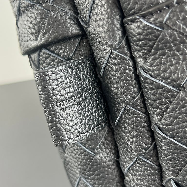 Bottega Veneta Intrecciato Grain Leather Backpack Black 833158 - 4