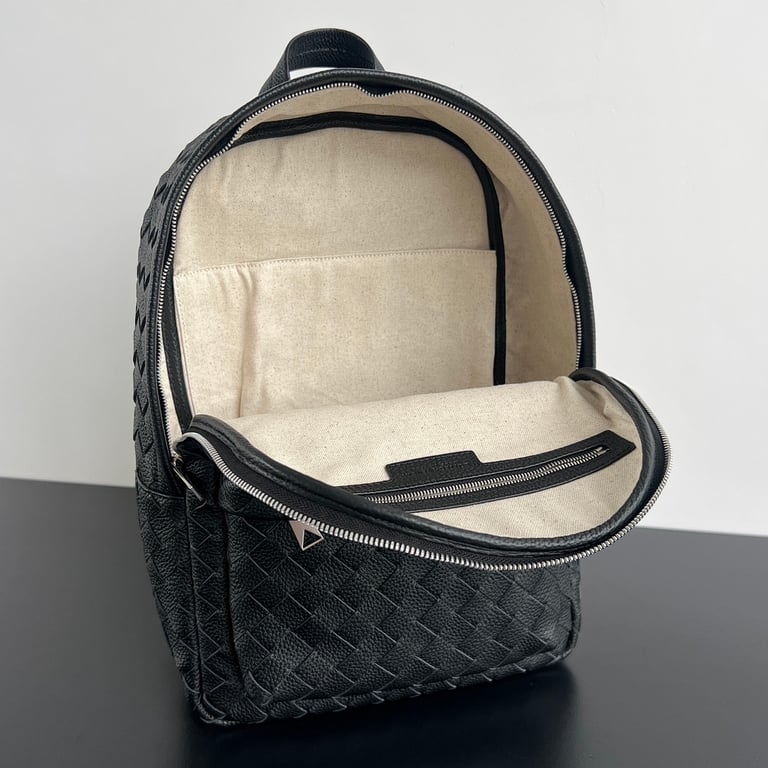 Bottega Veneta Intrecciato Grain Leather Backpack Black 833158 - 6