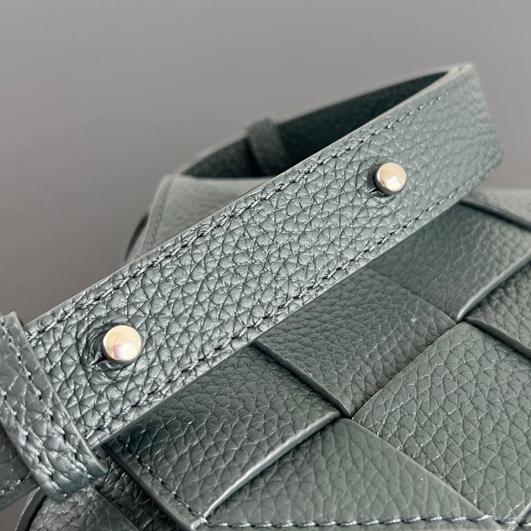 Bottega Veneta Cobble Intreccio Crossbody Bag Green - 4