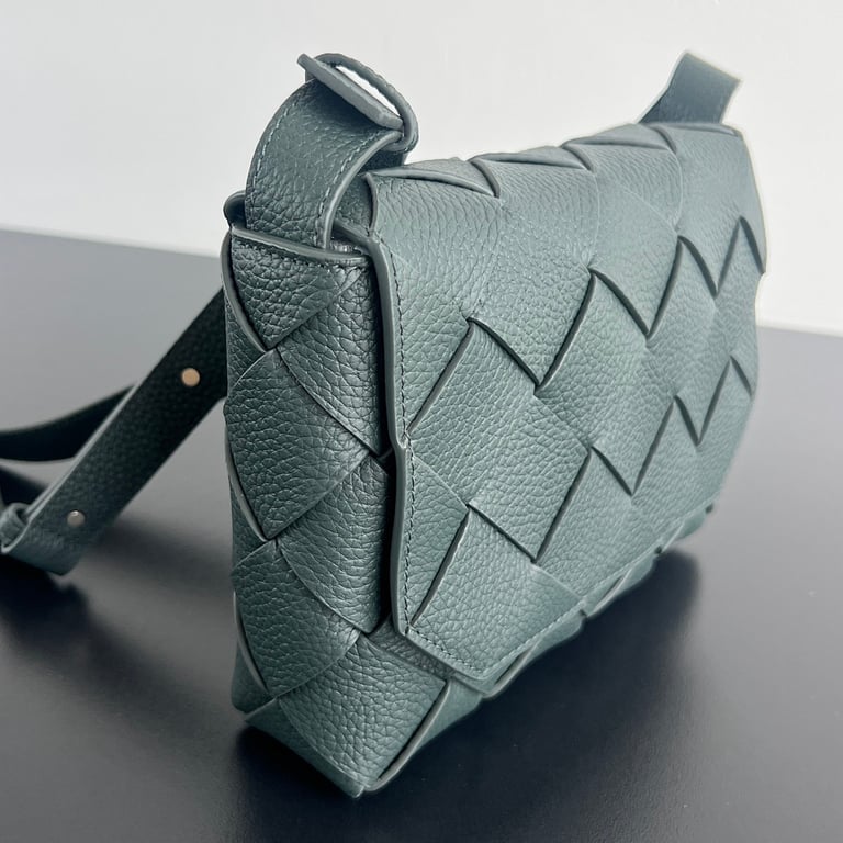 Bottega Veneta Cobble Intreccio Crossbody Bag Green - 8