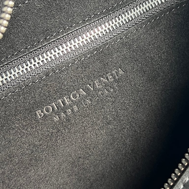 Bottega Veneta Cassette Camera Bag 731165 Black - 3