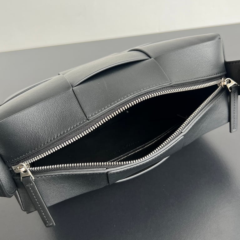 Bottega Veneta Cassette Camera Bag 731165 Black - 6