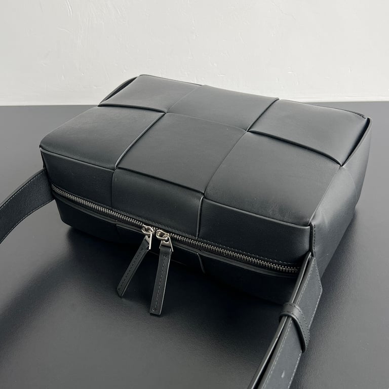 Bottega Veneta Cassette Camera Bag 731165 Black - 7