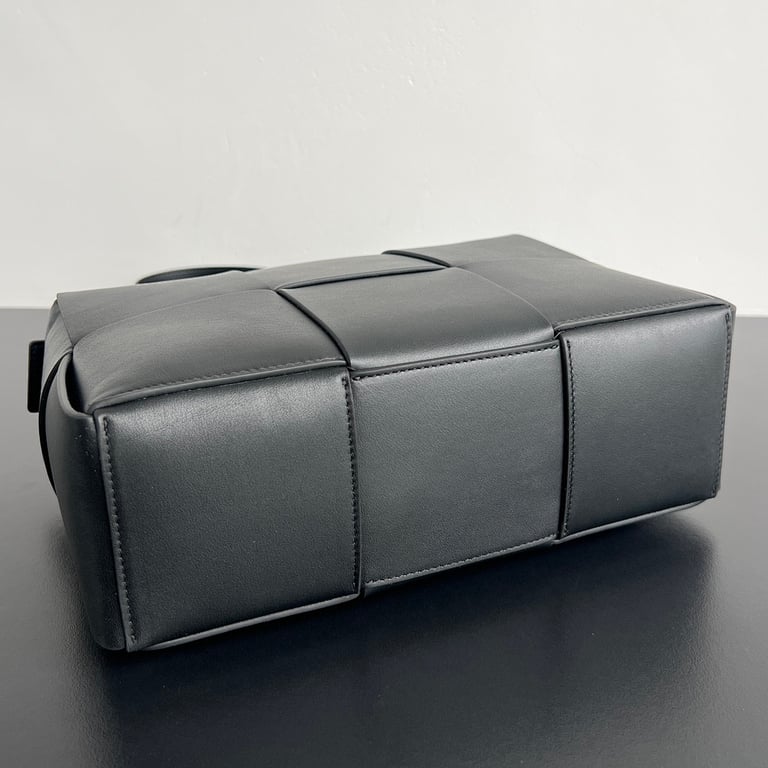 Bottega Veneta Cassette Camera Bag 731165 Black - 8