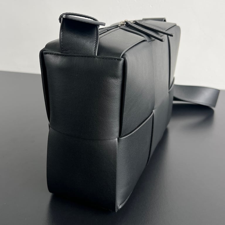 Bottega Veneta Cassette Camera Bag 731165 Black - 9