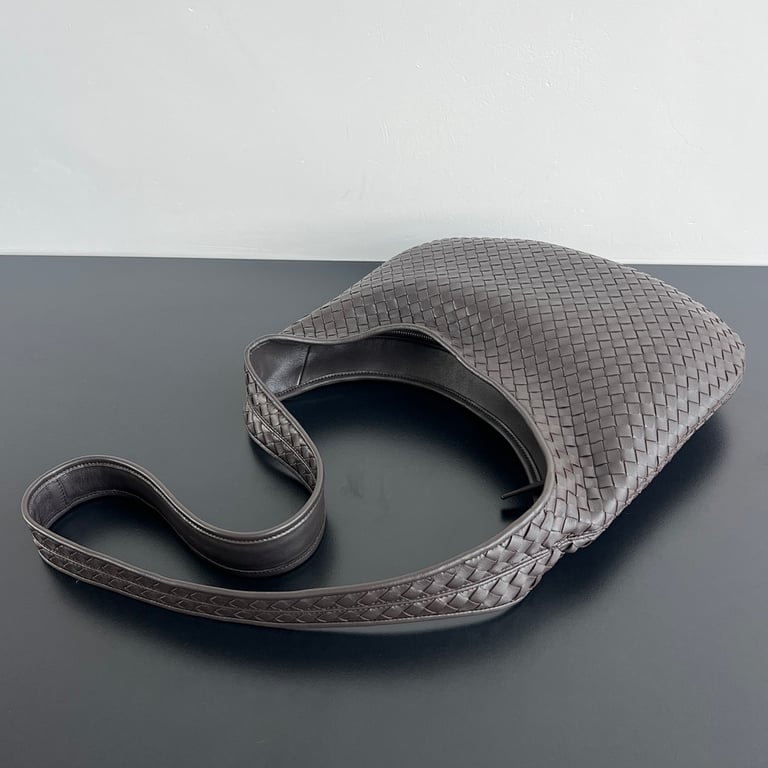 Bottega Veneta Intrecciato Hobo Bag 826877 - 7