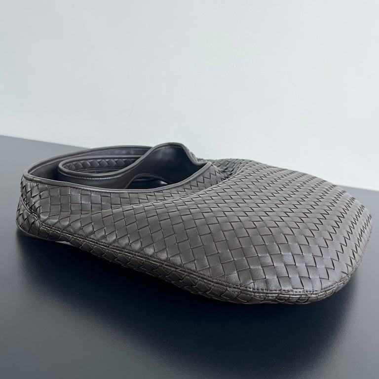 Bottega Veneta Intrecciato Hobo Bag 826877 - 9