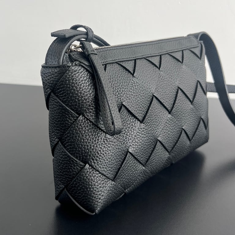 Bottega Veneta Diago Crossbody Bag Black - 9
