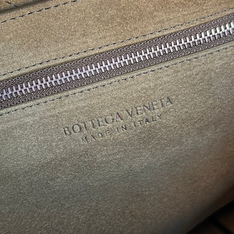 Bottega Veneta Intrecciato Camera Bag 731165 Olive - 3