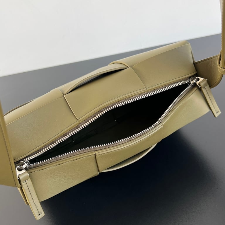 Bottega Veneta Intrecciato Camera Bag 731165 Olive - 5