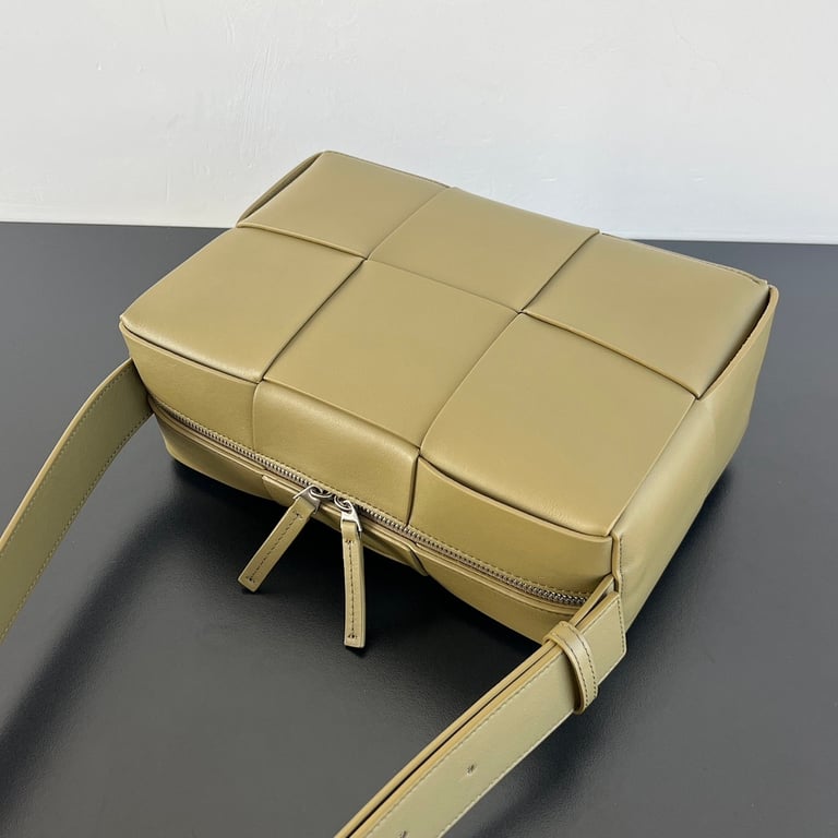 Bottega Veneta Intrecciato Camera Bag 731165 Olive - 7
