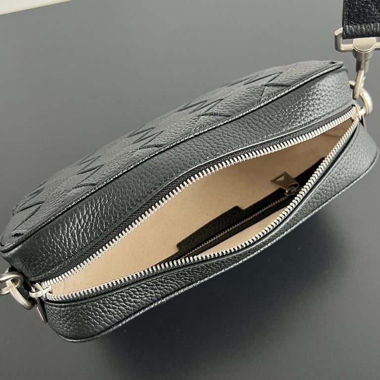 Bottega Veneta Intrecciato Leather Camera Bag 755923 Black - 6