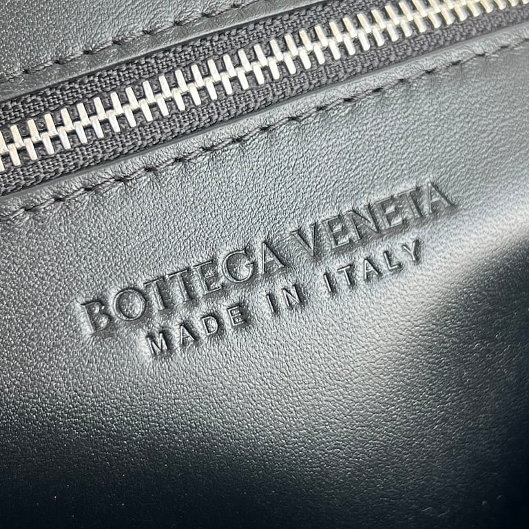 Bottega Veneta Diago Crossbody Bag Black 817921 - 3