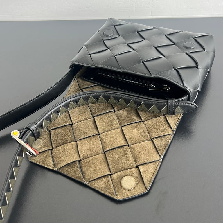 Bottega Veneta Diago Crossbody Bag Black 817921 - 6
