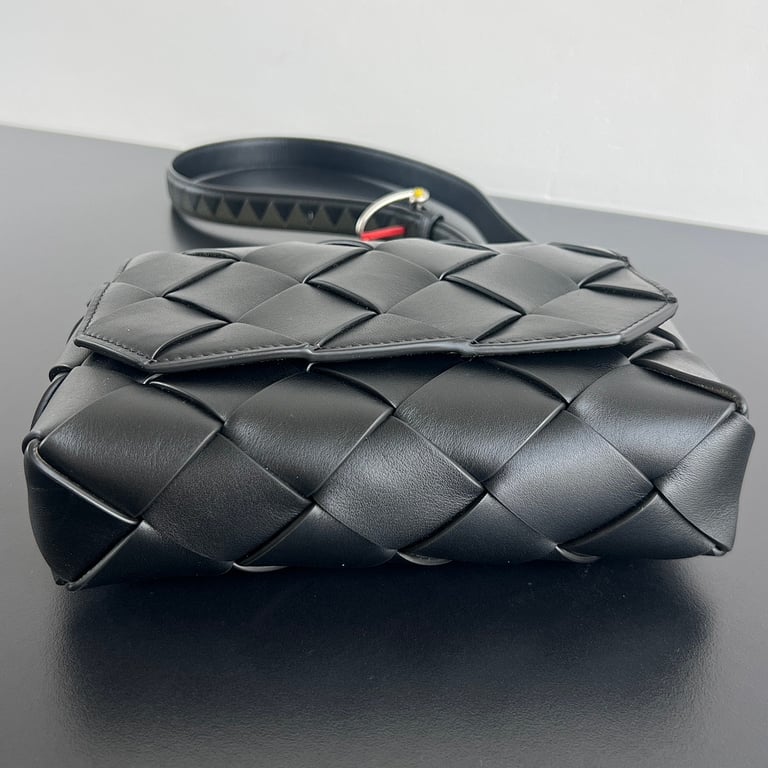 Bottega Veneta Diago Crossbody Bag Black 817921 - 7