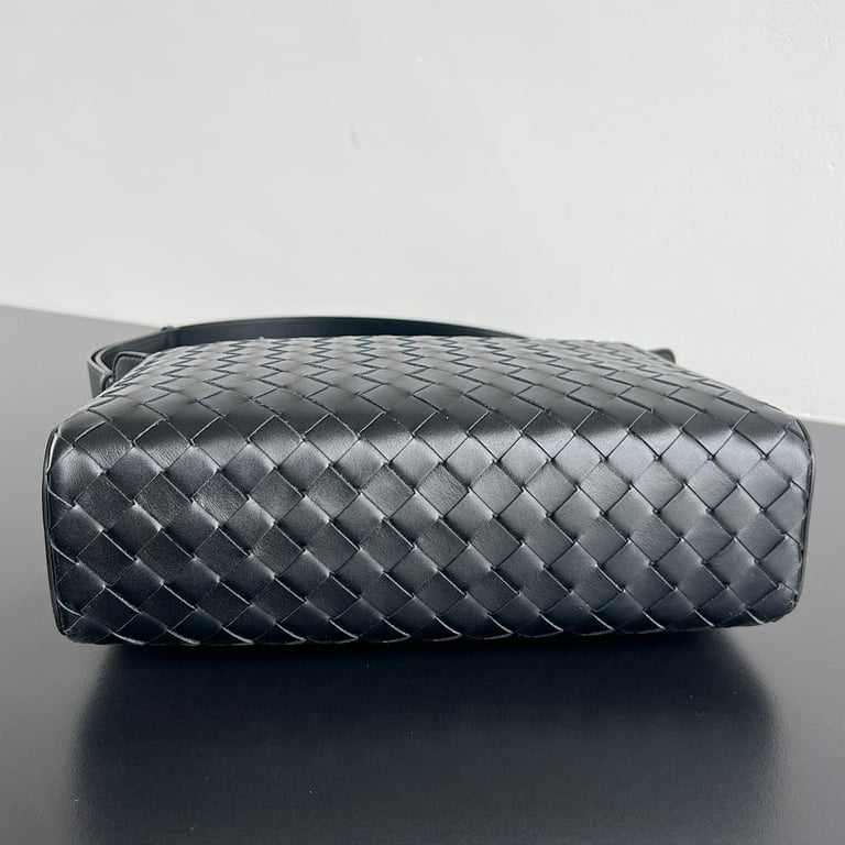 Bottega Veneta Tribeca Intrecciato Bag Black 836016 - 7
