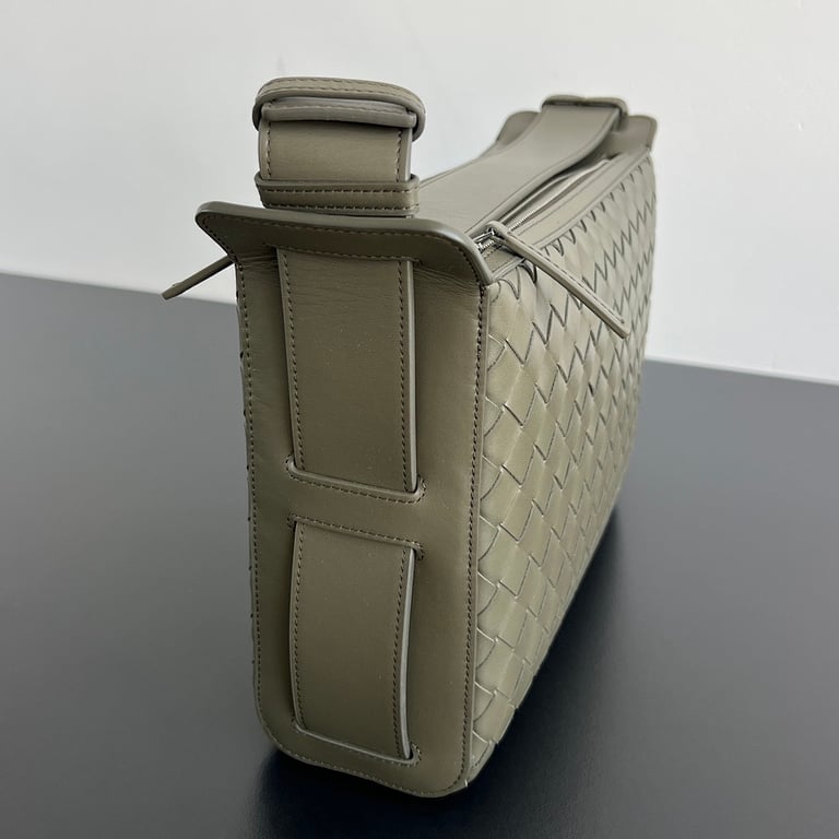 Bottega Veneta Tribeca Intrecciato Shoulder Bag - 9