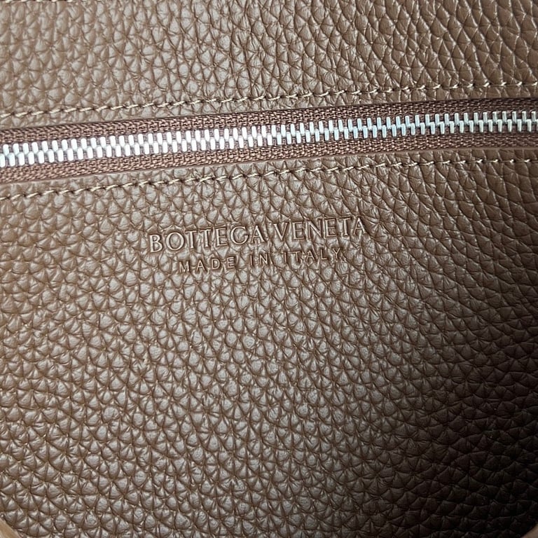 Bottega Veneta Cobble Messenger Bag Brown - 3