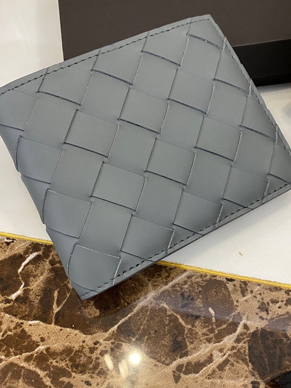 Bottega Veneta Intrecciato Bi-Fold Wallet 605721 Grey - 4