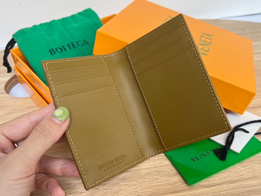 Bottega Veneta Intrecciato Bi-fold Card Case 592619 - 7