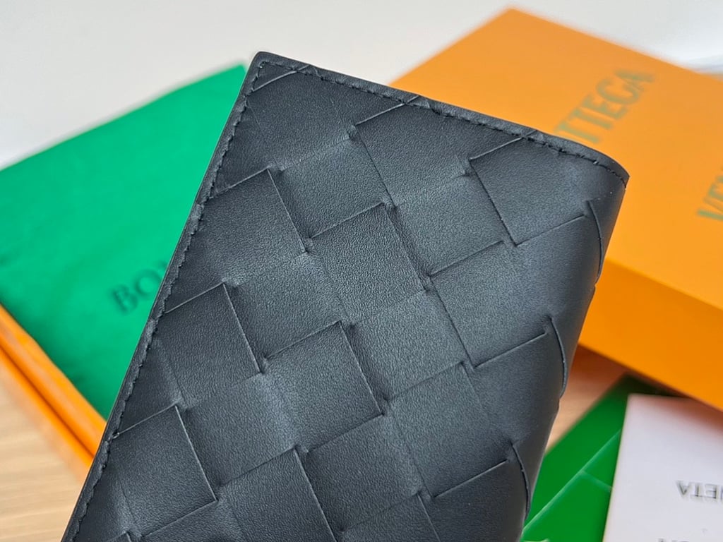 Bottega Veneta Intrecciato Card Case 592619 - 2