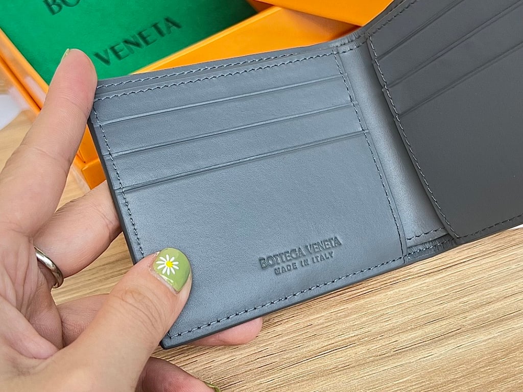 Bottega Veneta Intrecciato Bi-Fold Wallet Grey - 5