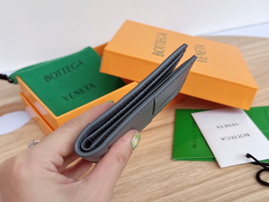 Bottega Veneta Intrecciato Bi-Fold Wallet Grey - 8