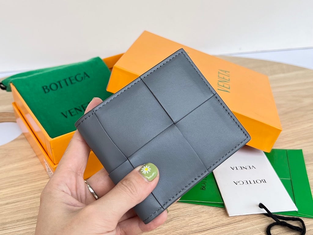 Bottega Veneta Intrecciato Bi-Fold Wallet Grey - 9