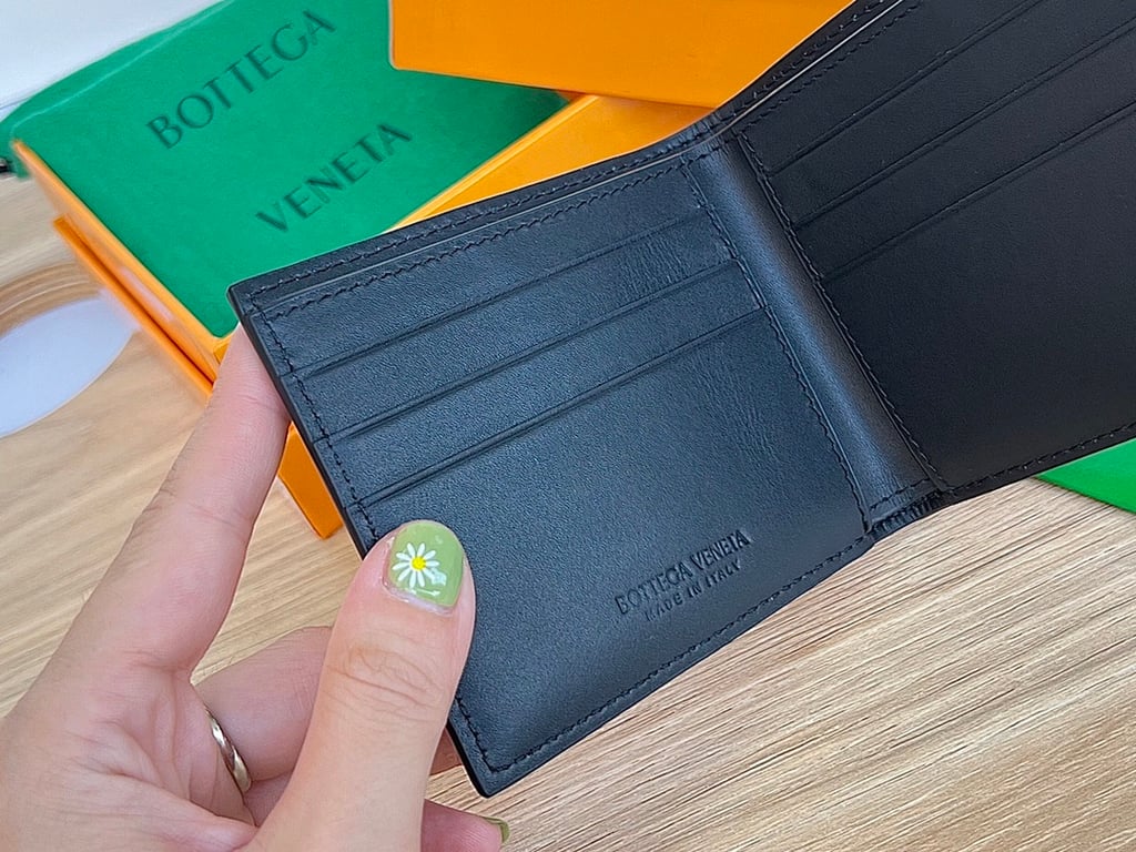 Bottega Veneta Intrecciato Bi-fold Wallet Black - 5
