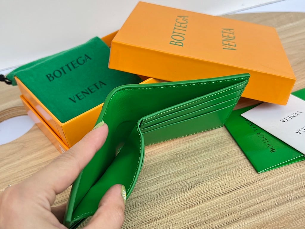 Bottega Veneta 649603 Intrecciato Bi-fold Wallet Green - 4
