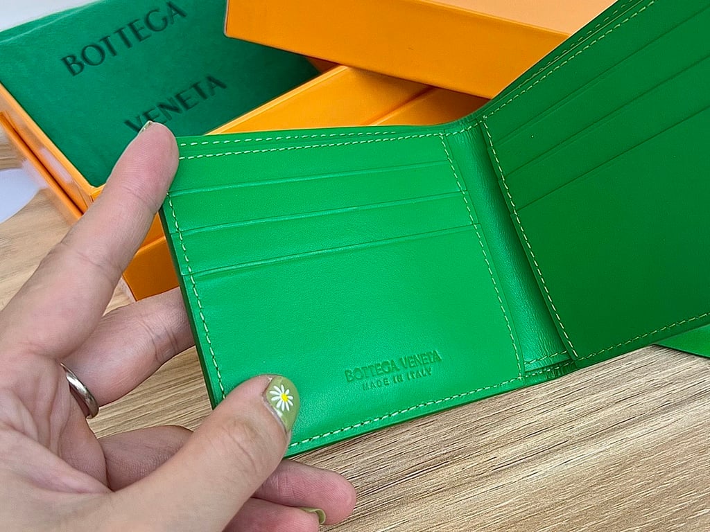Bottega Veneta 649603 Intrecciato Bi-fold Wallet Green - 5