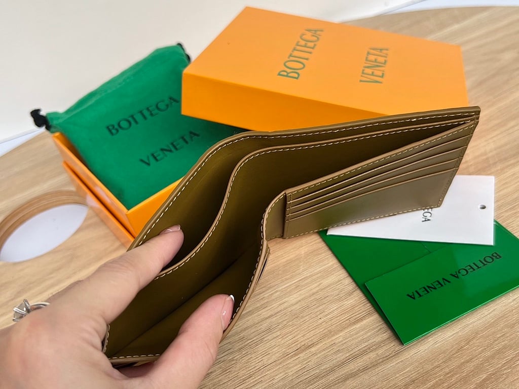 Bottega Veneta 605721 Intrecciato Bi-fold Wallet Caramel - 5