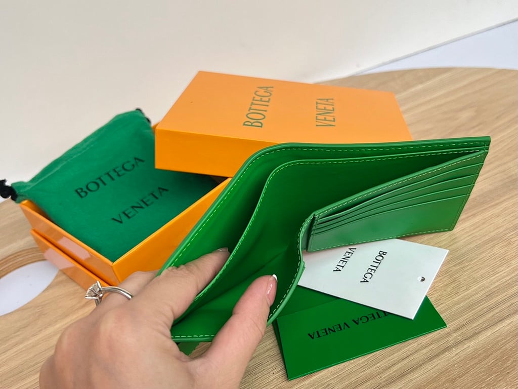 Bottega Veneta 605721 Bi-Fold Wallet Parakeet Green - 6