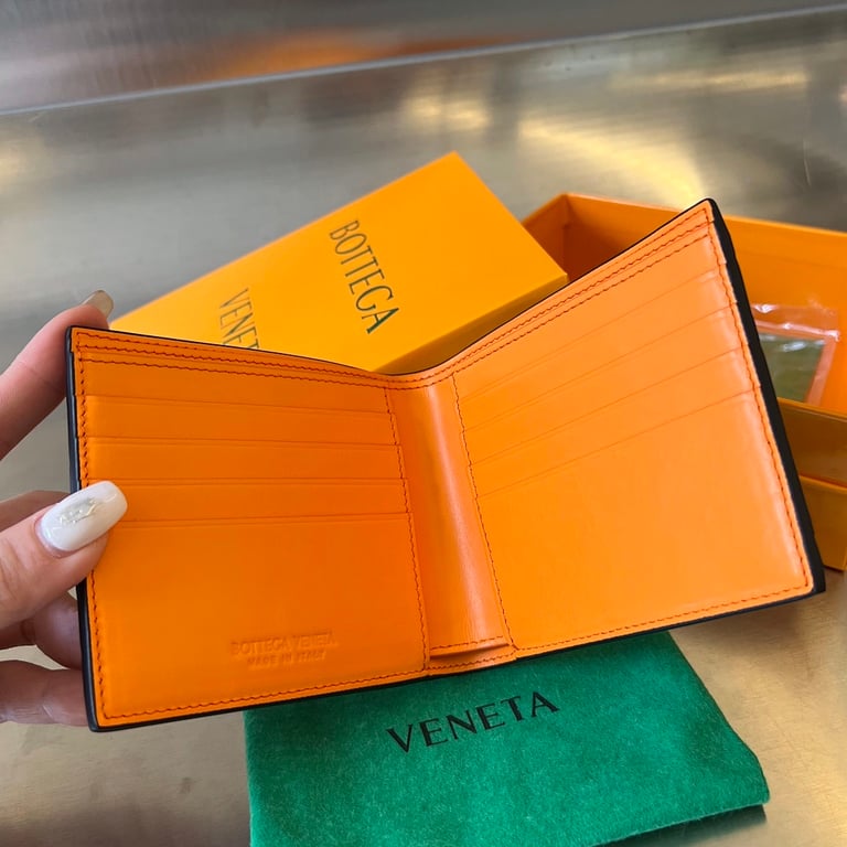 Bottega Veneta Intrecciato Bi-Fold Wallet Black/Papaya - 5