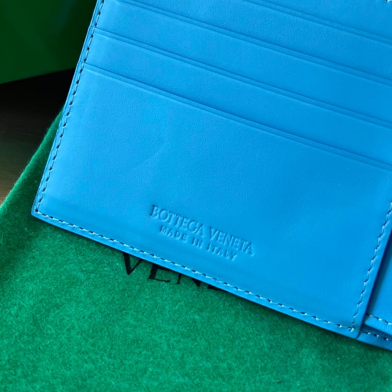 Bottega Veneta Intrecciato Bi-Fold Wallet Pool Blue - 5