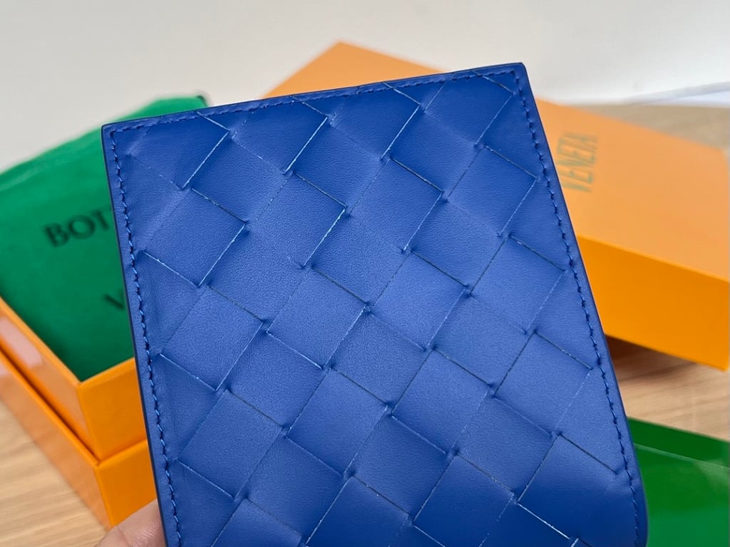 Bottega Veneta Intrecciato Bi-Fold Wallet Cobalt Blue - 2