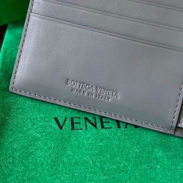 Bottega Veneta 605721 Intrecciato Bi-Fold Wallet Grey - 5