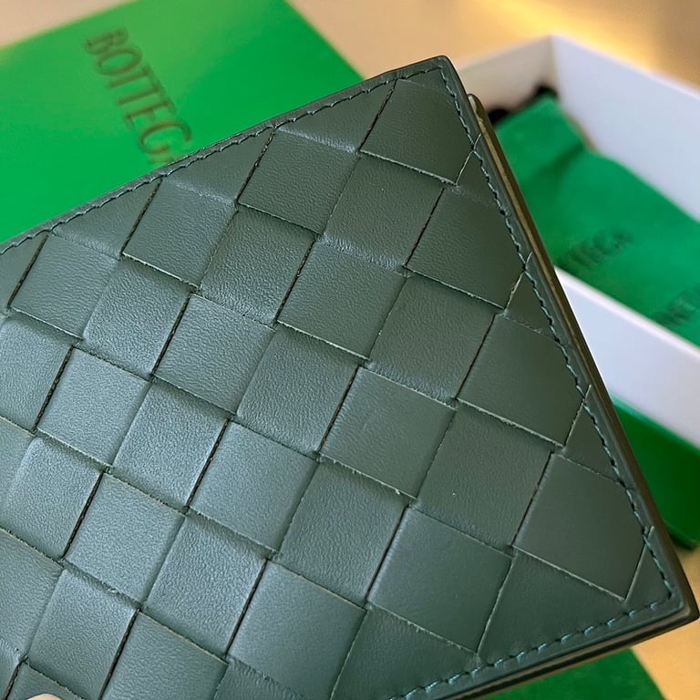 Bottega Veneta 605721 Intrecciato Bi-Fold Wallet Green - 2