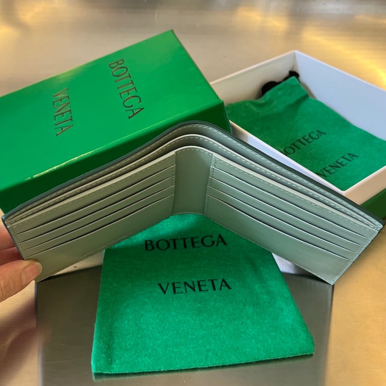 Bottega Veneta 605721 Intrecciato Bi-Fold Wallet Green - 4
